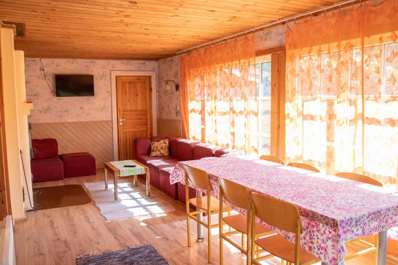 Maarjamaee Holiday House Räpina Extérieur photo
